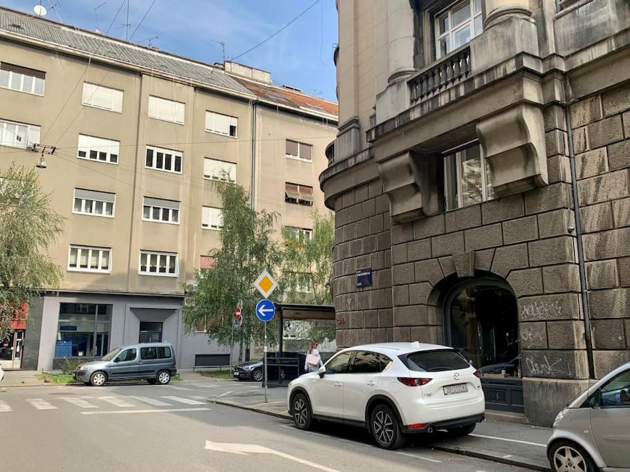 Apartment Near The Home Of Croatian Artists ザグレブ エクステリア 写真